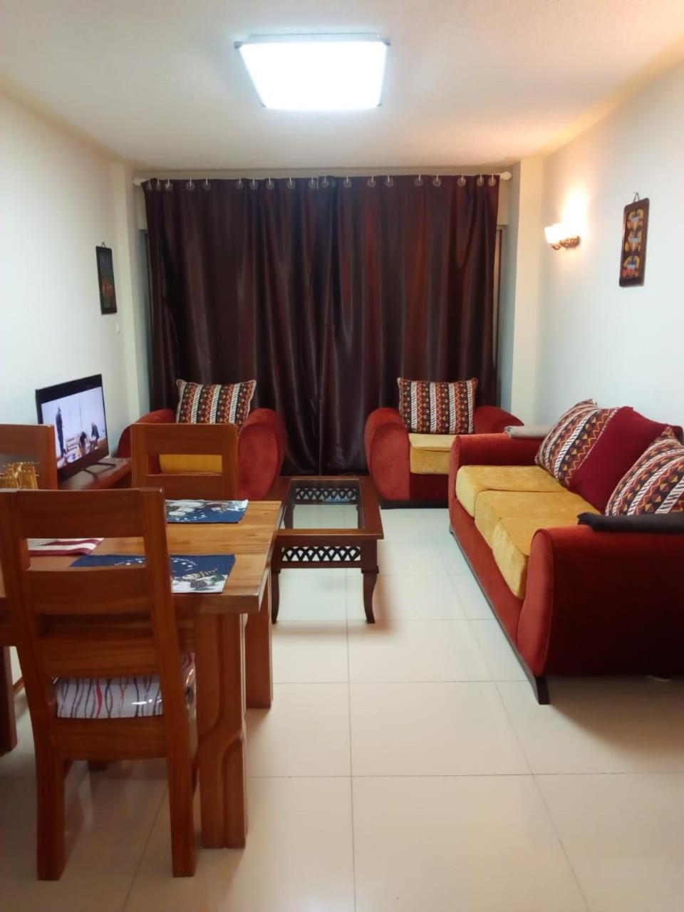 S. Lucie Sapphire Court Apartment Nairobi Bagian luar foto