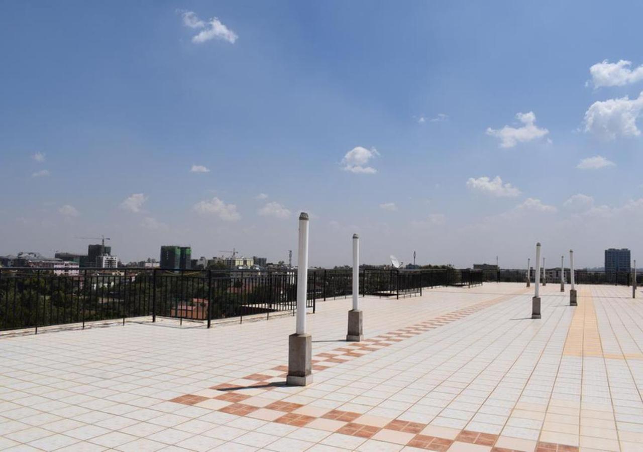 S. Lucie Sapphire Court Apartment Nairobi Bagian luar foto